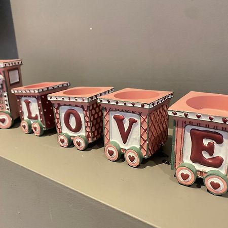 Lovely Home คาลการี ภายนอก รูปภาพ